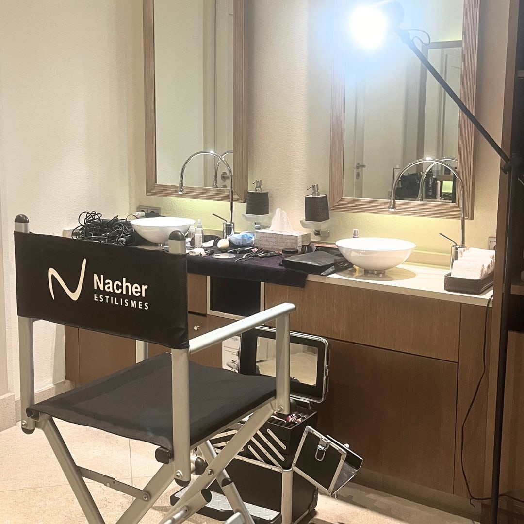 Nacher Estilismes - Profesionales a domicilio - Set de Peluquería y maquillaje Nacher Estilismes - Profesionales a domicilio - Set de Peluquería y maquillaje